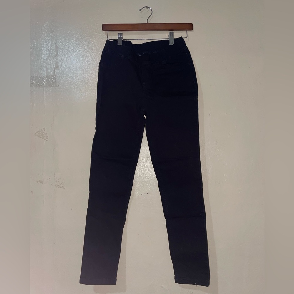 Black skinny jean from Cat & Jack